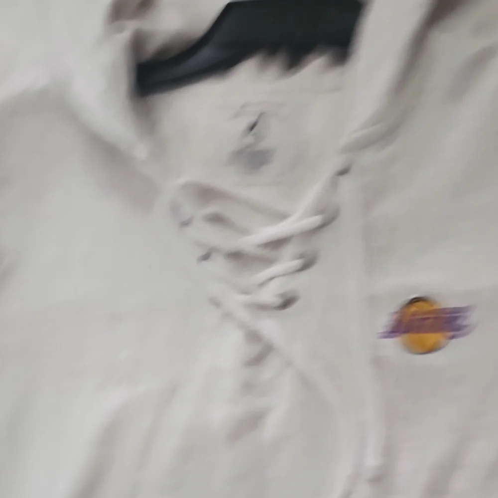 Antigua Los Angeles Lakers Gray Hoodie - Picture 6 of 7